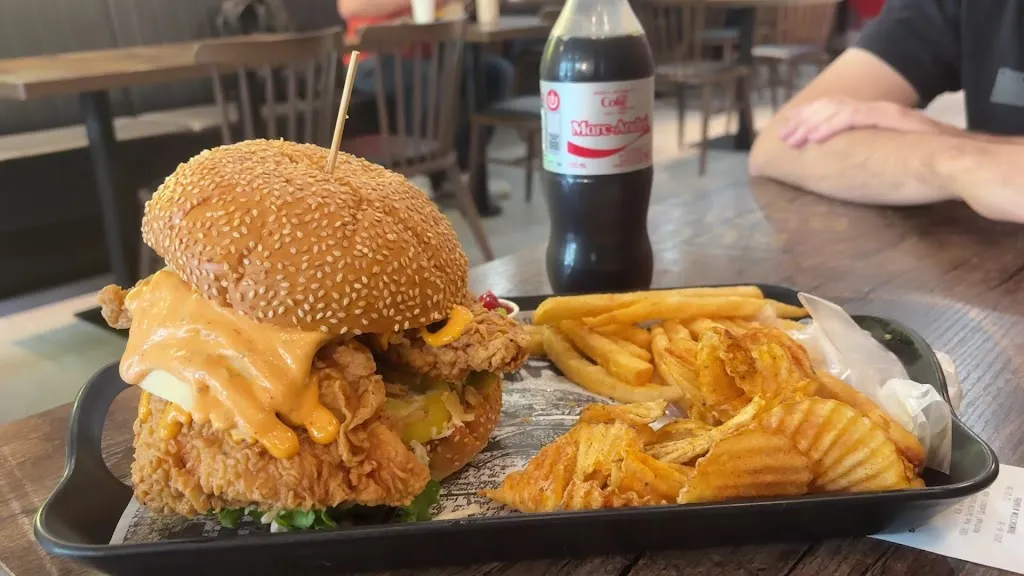 B12 Burger St Catherine Ouest_Sainte-Catherine_slider_immagine_2