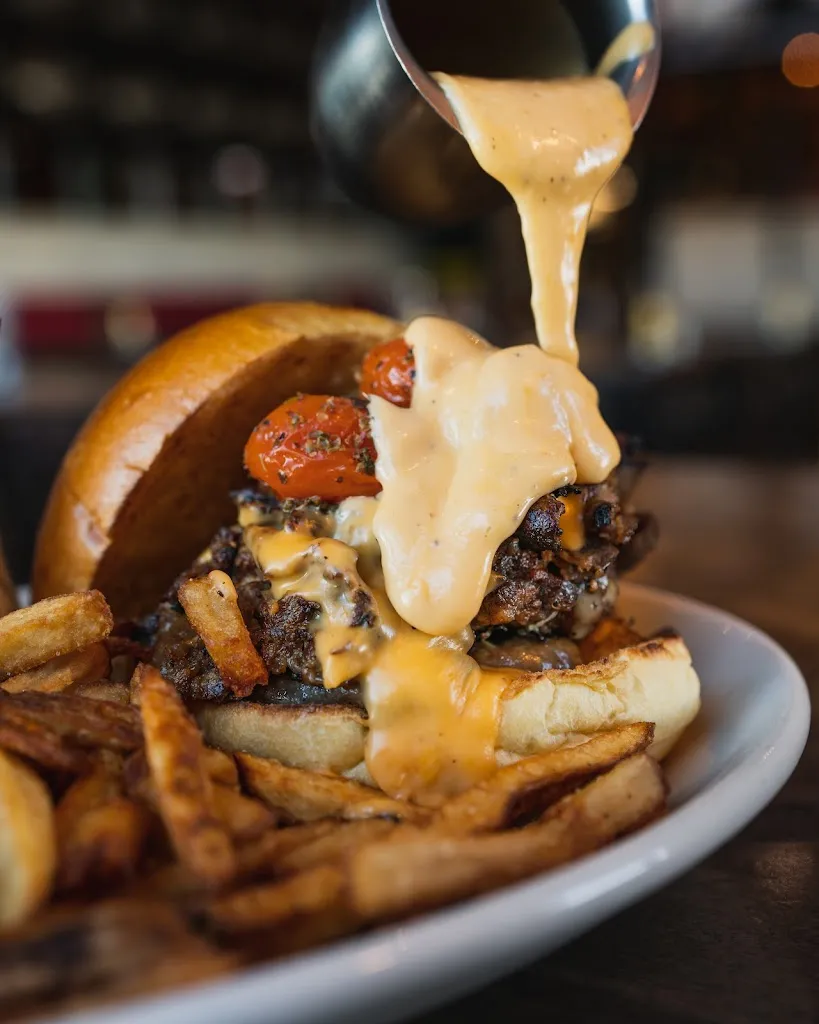La Belle & La Boeuf - Burger Bar - Montréal - Sainte-Catherine O_Sainte-Catherine_slider_immagine_3