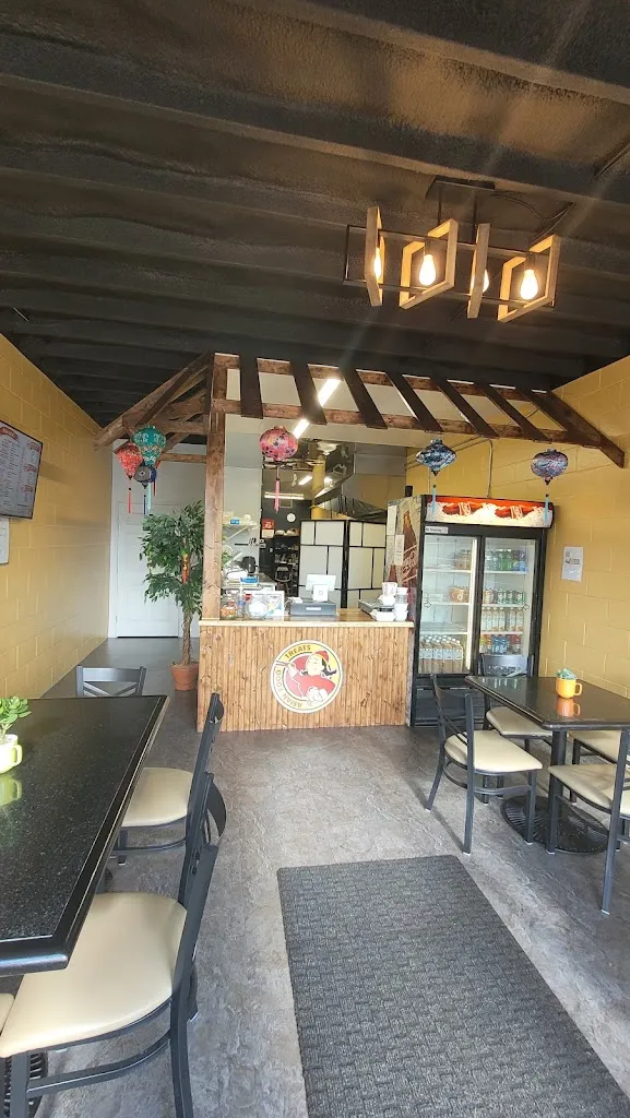 Asian Food Treats Restaurant restaurante en Rimbey