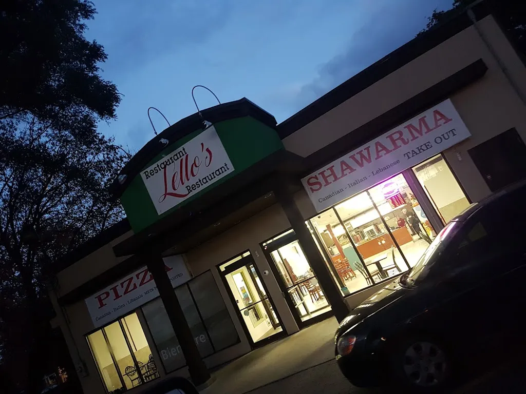 Lello's Pizza & Shawarma restaurante en Shawville