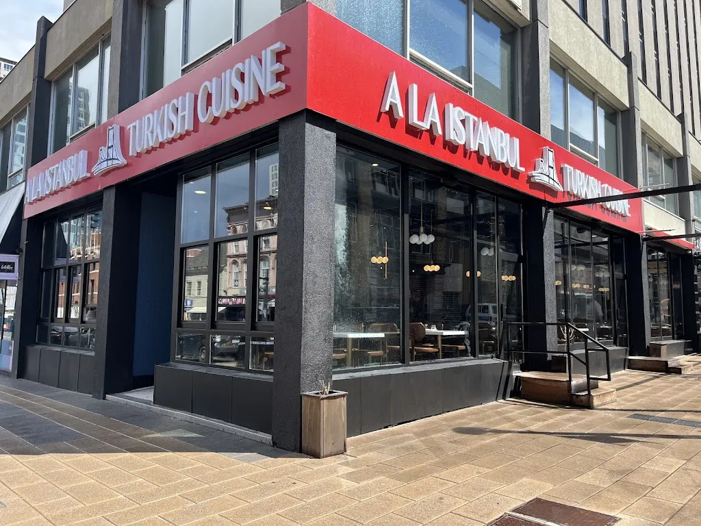 A La Istanbul Turkish Cuisine restaurante en Rideau Park