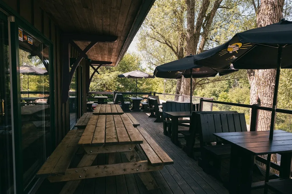 MacTaverne Auberge + Pub restaurante en Val-David