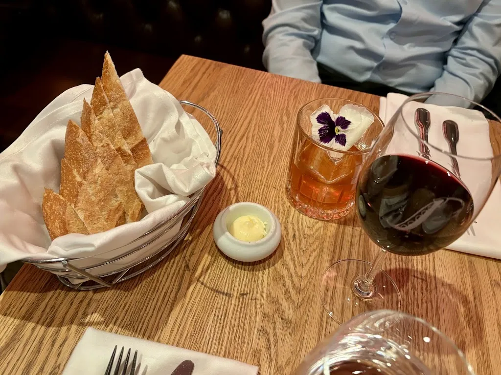 Kiara_Le Pois Penche_Ville-Marie_review