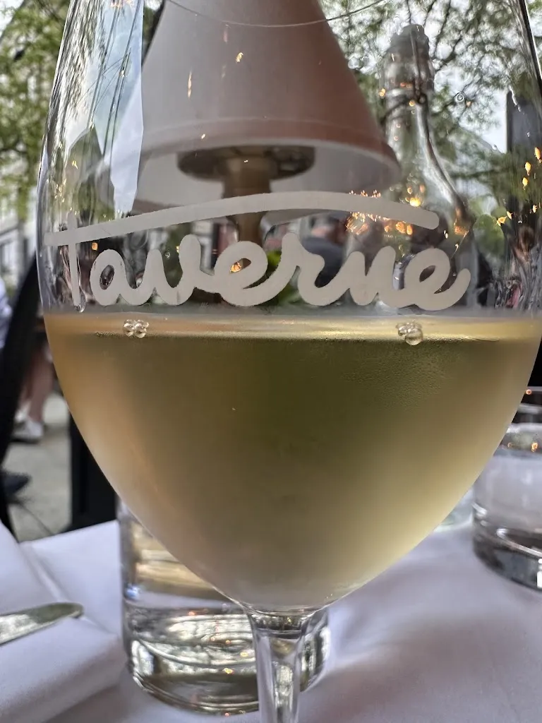 Minos Bekeridis_Taverne Sur Le Square_Westmount_review