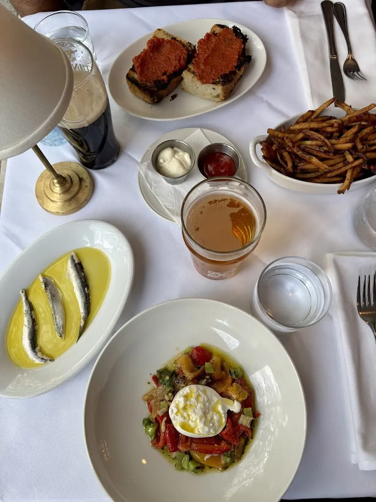Taverne Sur Le Square_Westmount_slider_immagine_3