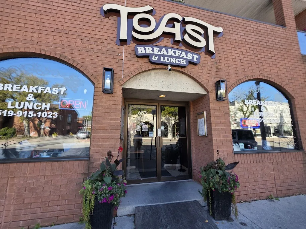 TOAST restaurante en Windsor