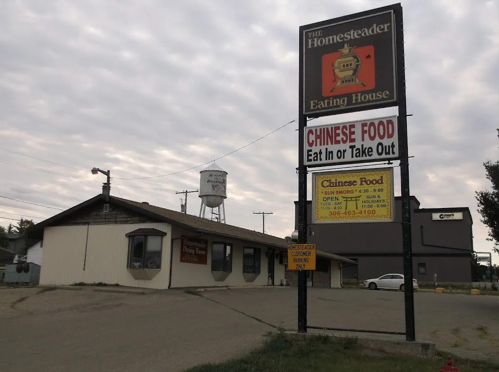 The Homesteader restaurante en Kindersley