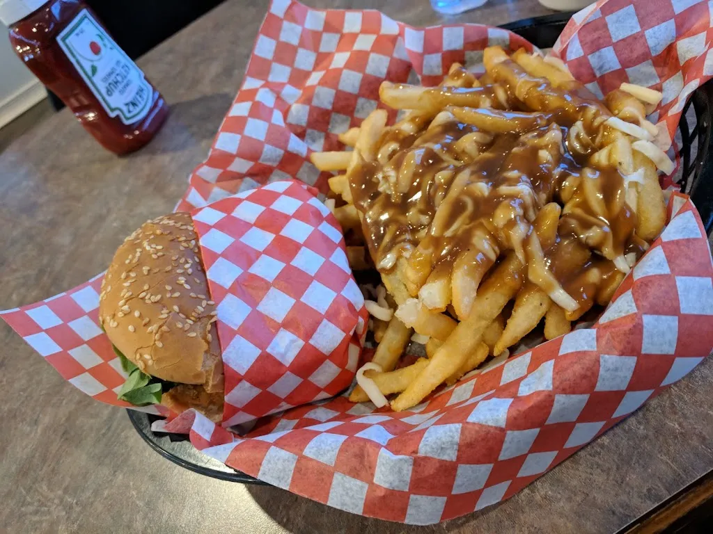 Pepper Tree Restaurant_Macklin_slider_imagen_3