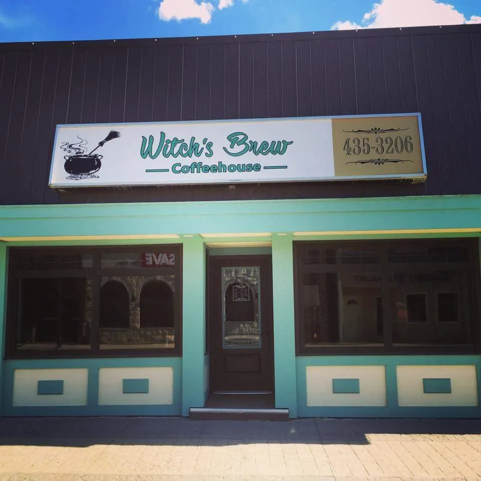 Witch's Brew restaurante en Moosomin
