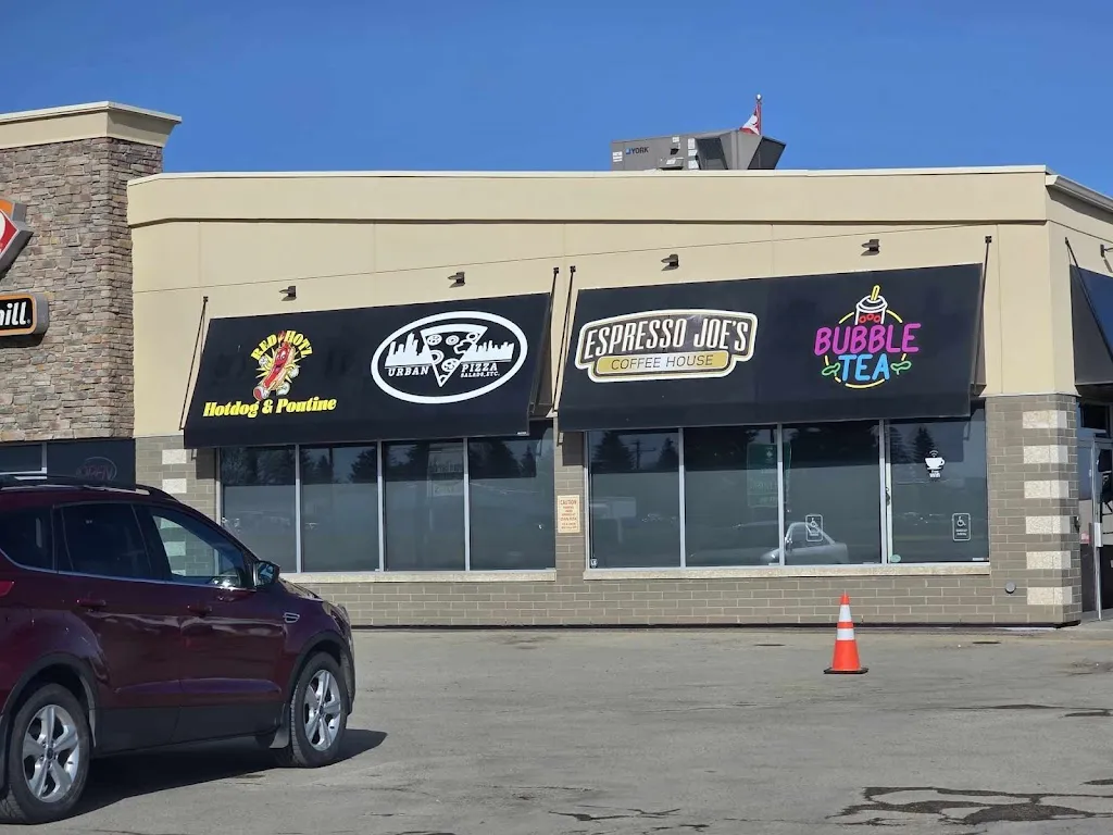 RedHotz Hotdogs and Poutine restaurant in Moose Jaw