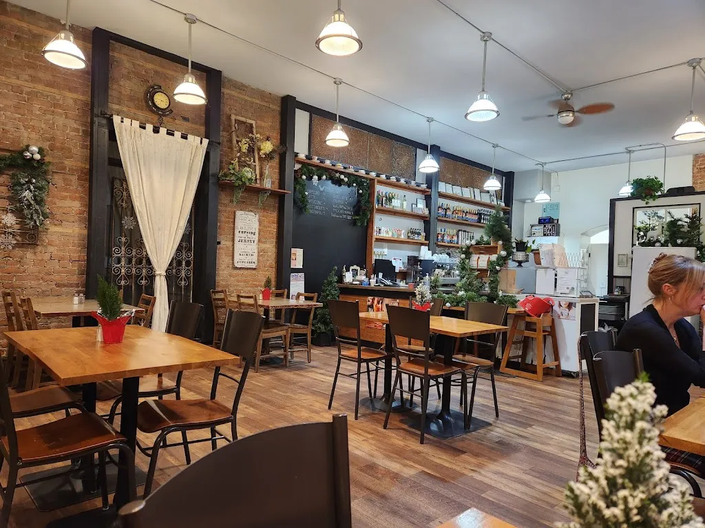 RJ's Urban Garden Cafe restaurante en Melfort