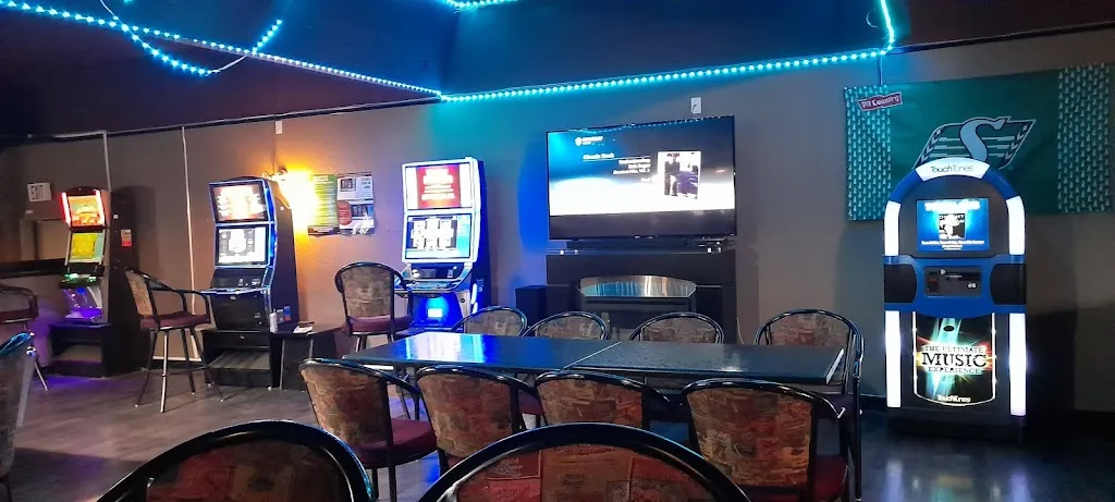 Southside Rib & Drink / D's Lounge restaurante en Nipawin