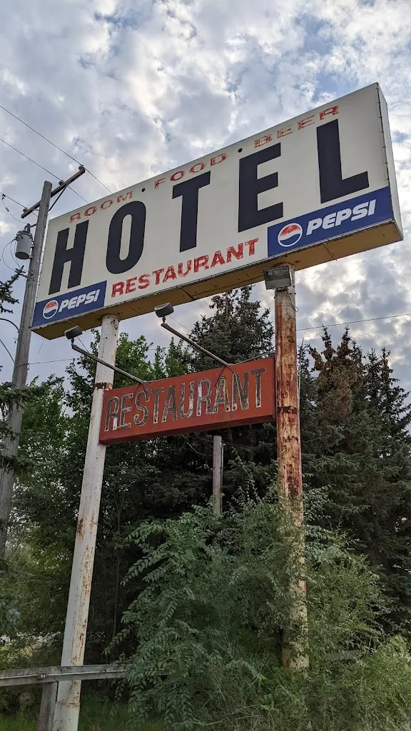 Jacki Andre_Rosthern Hotel Restaurant (East Garden Restaurant)_Rosthern_review