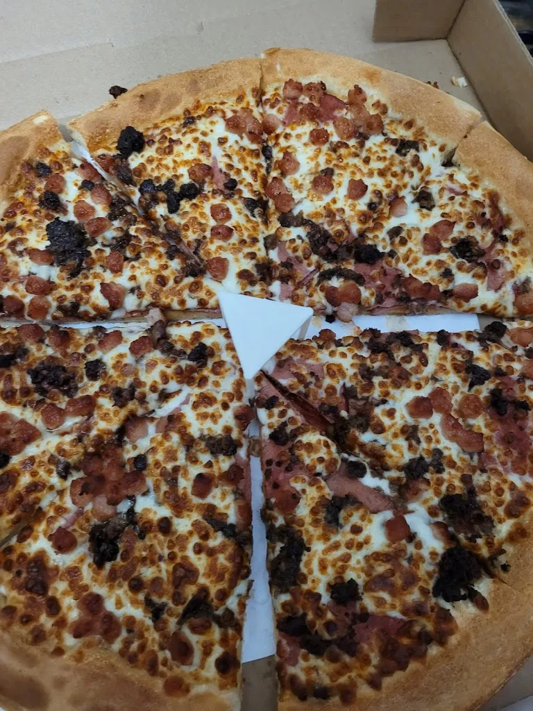 Tyler Graham (Elysianlight)_2 for 1 Family Pizza 🍕 Rosthern_Rosthern_avis