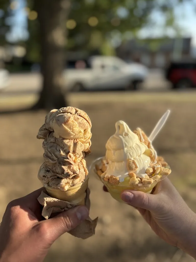 Austin Henrion_Lil Bean Ice Cream_Rosthern_avis
