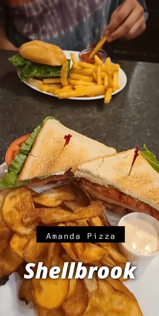 Amanda Pizza + More_Shellbrook_slider_imagen_2