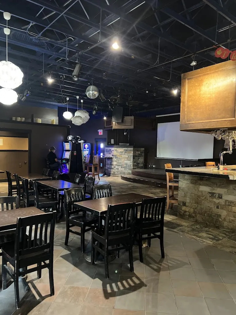Doms Alehouse_Slave Lake_slider_bild_3