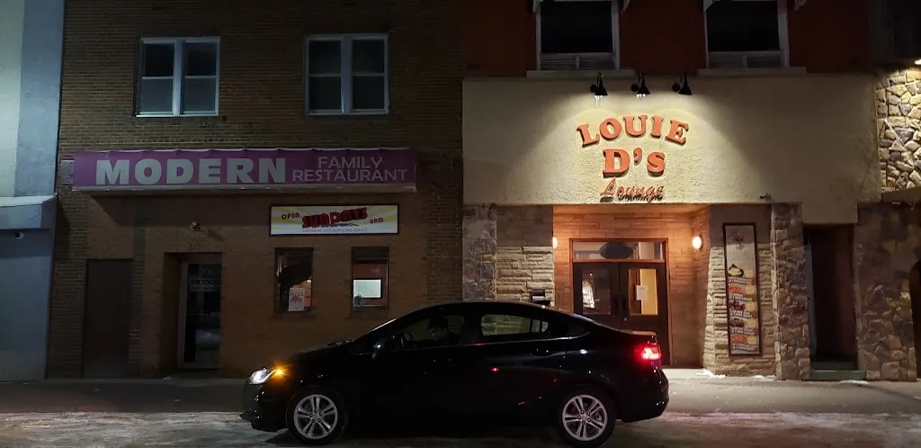 Modern Family Restaurant restaurante en Swift Current