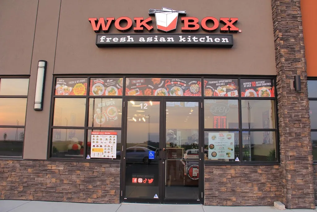 Wok Box - Centennial Blvd restaurante en Warman
