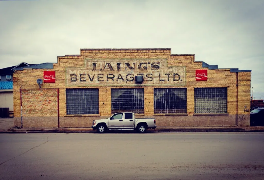 Detour Bar & Grill restaurant à Weyburn