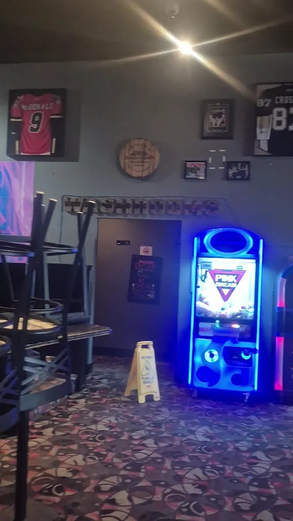 Detour Bar & Grill_Weyburn_slider_image_2