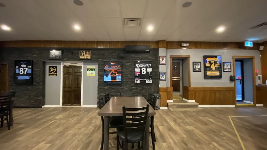 Another Round Sports Bar & Grill restaurant à Weyburn
