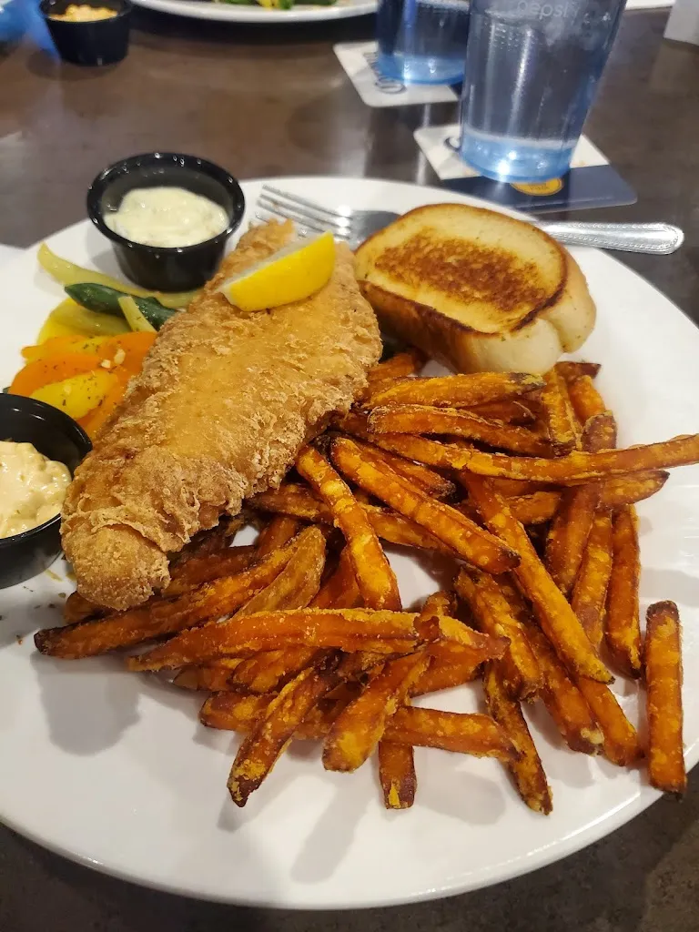 Another Round Sports Bar & Grill_Weyburn_slider_imagen_2