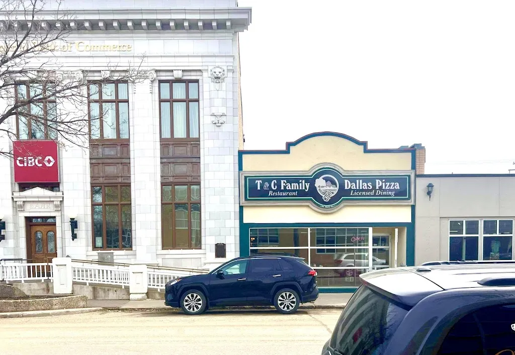 T & C Family Restaurant, Dallas Pizza restaurant à Weyburn