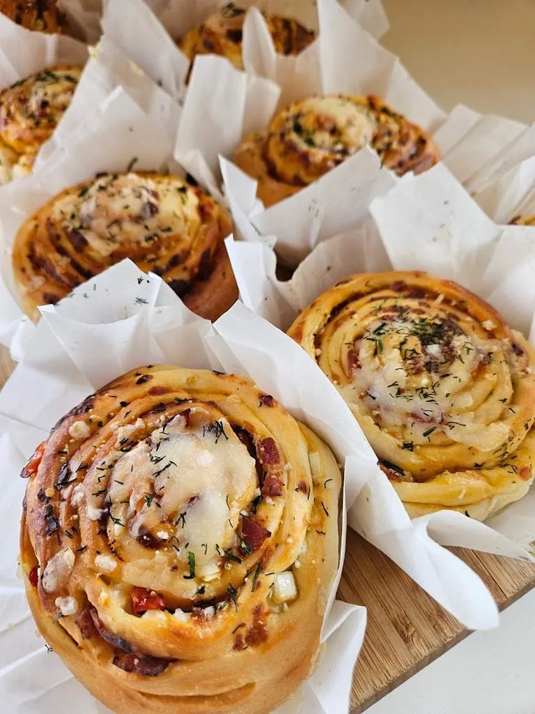 The Rolling Pin Bakery and Restaurant_Weyburn_slider_imagen_2