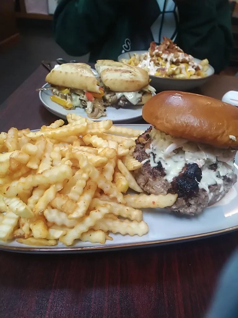 Wade Calibaba_Yummy Nom Nom_Weyburn_review