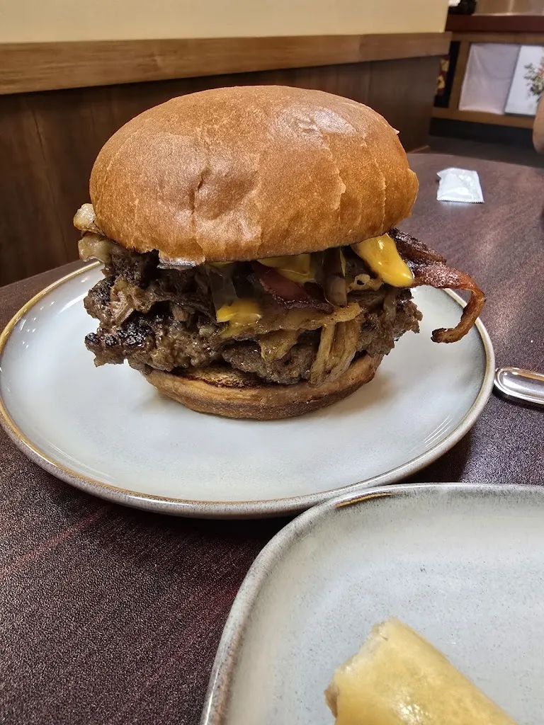 Yummy Nom Nom_Weyburn_slider_bild_3