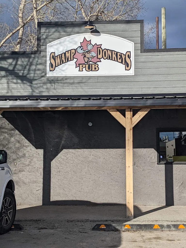 Swamp Donkeys Pub restaurante en Sundre