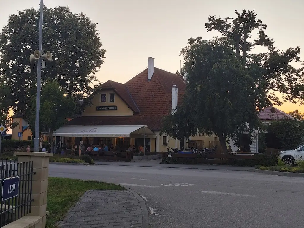 Bronislava Babáčková_Hostinec pod Kopečkem_Třeboň_recensione