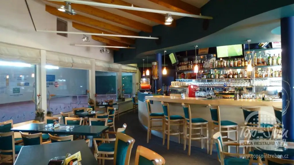 Jarda Dušek_TOP-SPIN pizza restaurant_Třeboň_review