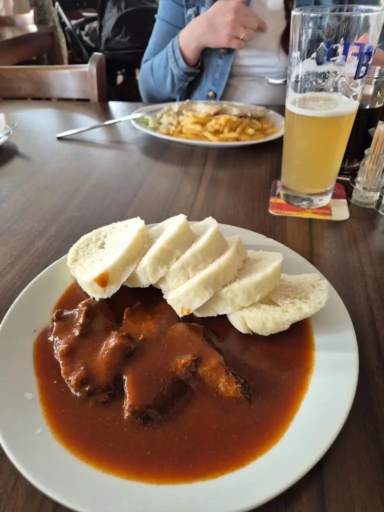 Restaurace U Kaštanu_Včelná_slider_image_2