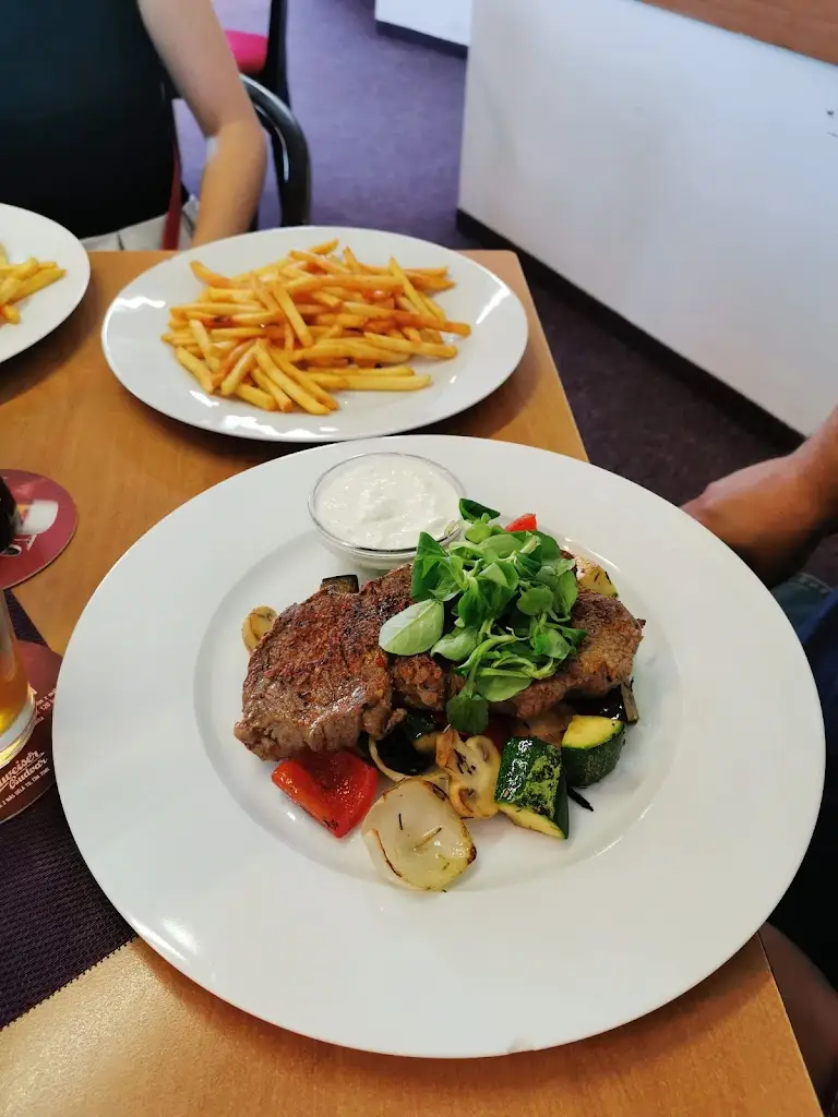 Restaurace Na Hřišti_Velešín_slider_image_3