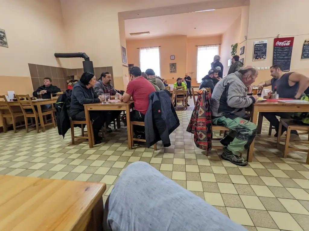 Jan Cílek_Train station restaurant Veselí nad Lužnicí_Veselí nad Lužnicí_review