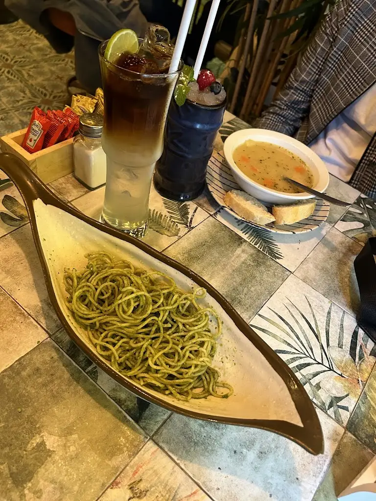 Milton Hardie_La Kama Garden._Brloh_review