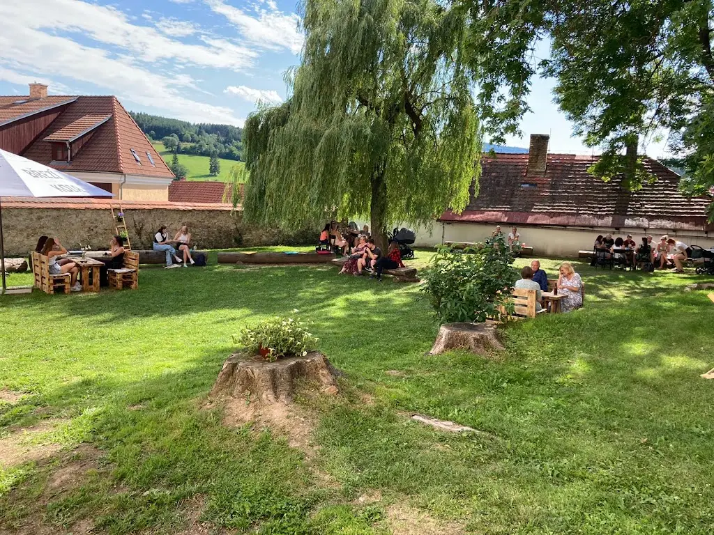 Michal Dvorak_Bistro U nás na zámku_Vlachovo Březí_review