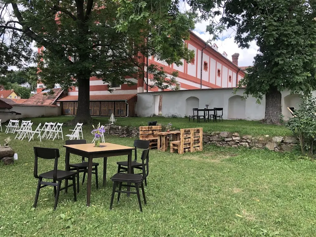 Lenka Myland_Bistro U nás na zámku_Vlachovo Březí_review