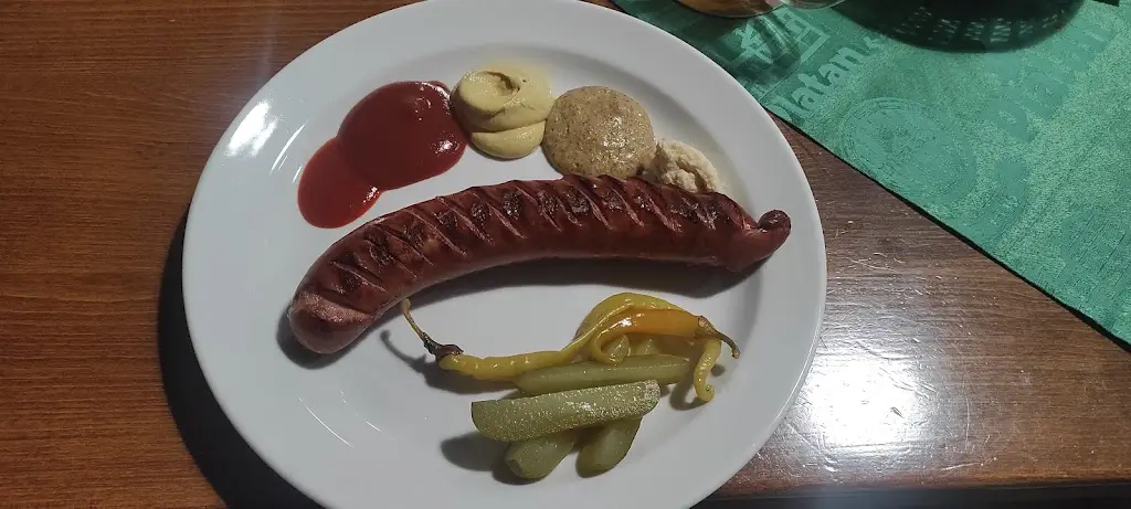 Petr Zumr_Pivnice Pod Věží_Vodňany_recensione