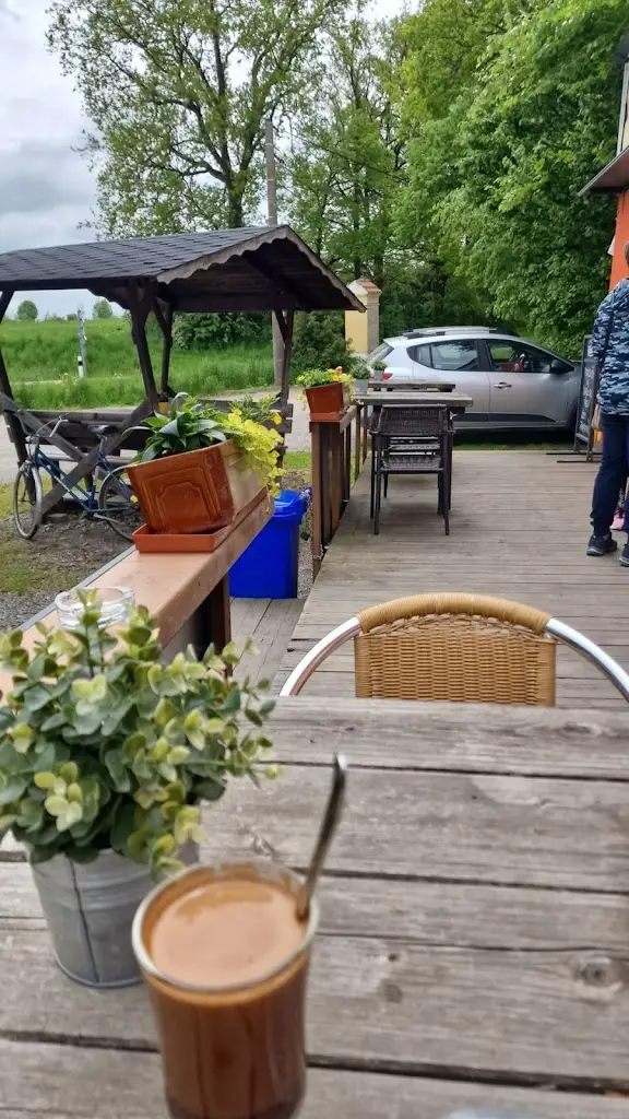 Zdeněk Zoubek_Občerstvení na Pumpě_Vodňany_review