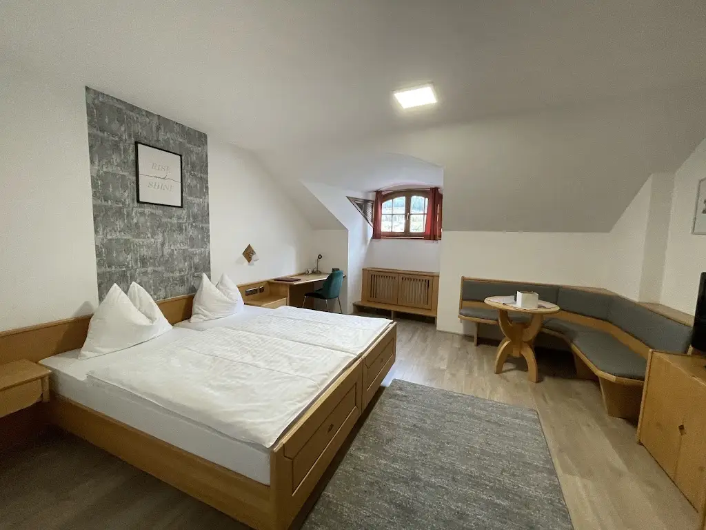 Hotel zum Goldenen Hirschen_Vyšší Brod_slider_image_1