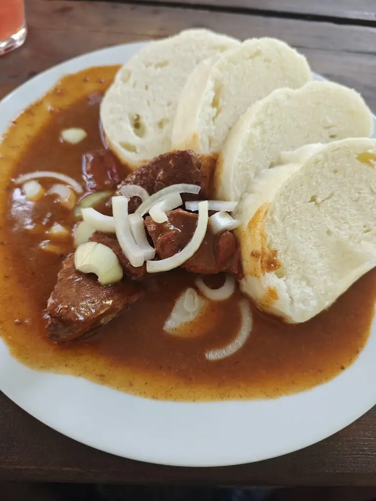 Výletní Restaurace Sokolovna Bílovice nad Svitavou_Bílovice nad Svitavou_slider_image_2