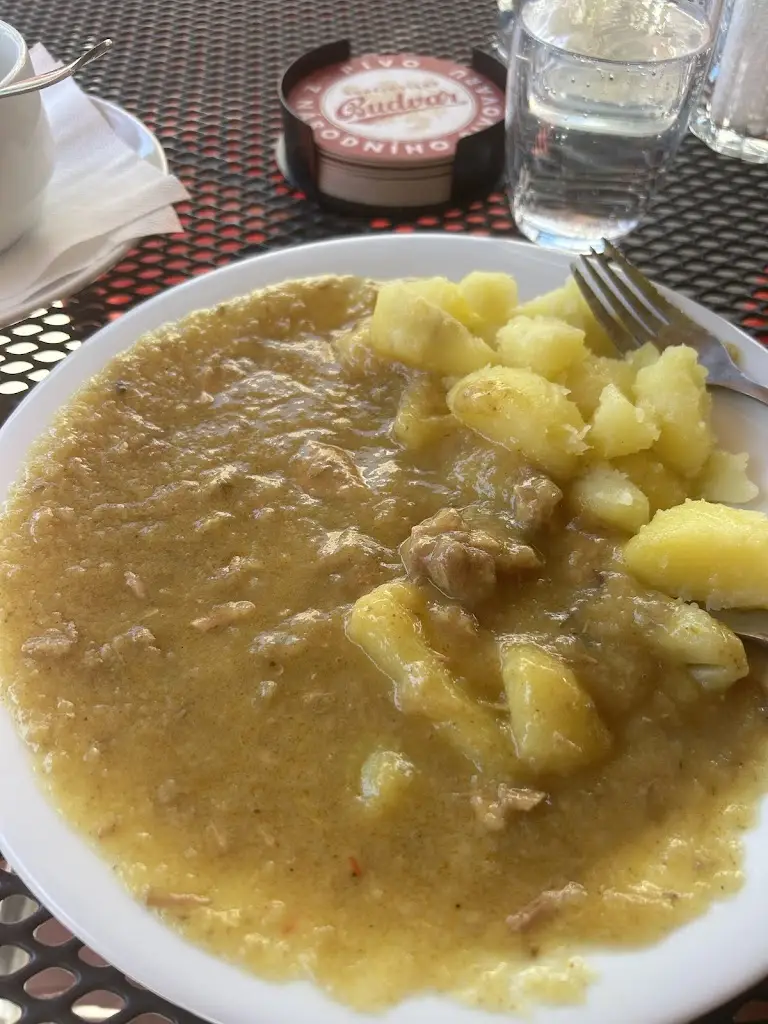 Šarlota Pálková_Cafe&Wine_Adamov_review