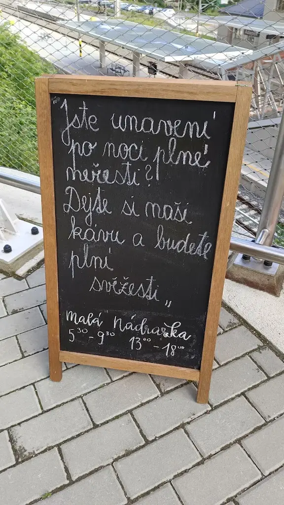 Lenka “Mitsu” Pavlisová_Malá Nádražka_Adamov_review