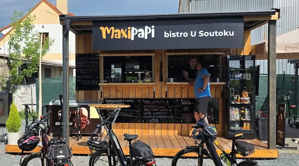 Maxipapi - bistro U Soutoku_Blažovice_slider_image_1