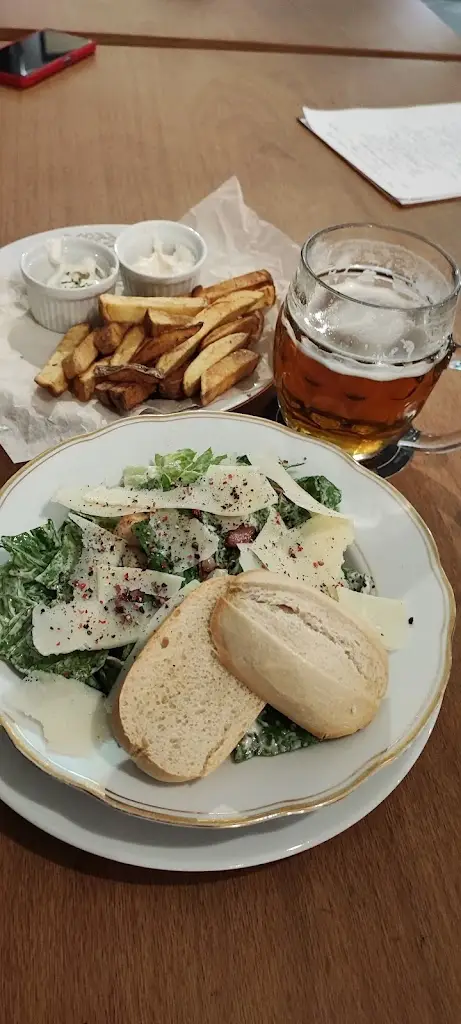 Georgios Karatzaferis_Bistro Za Bránou_Blažovice_review