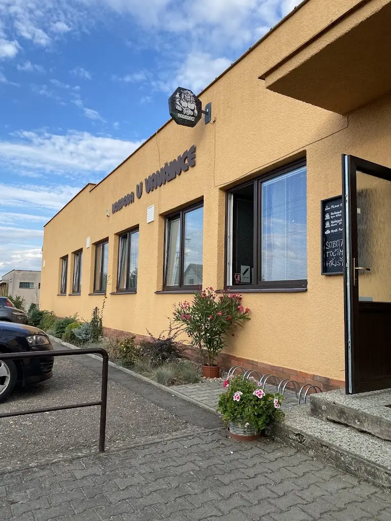 Akhil K_HOSTINEC U VAVŘINCE_Brloh_review