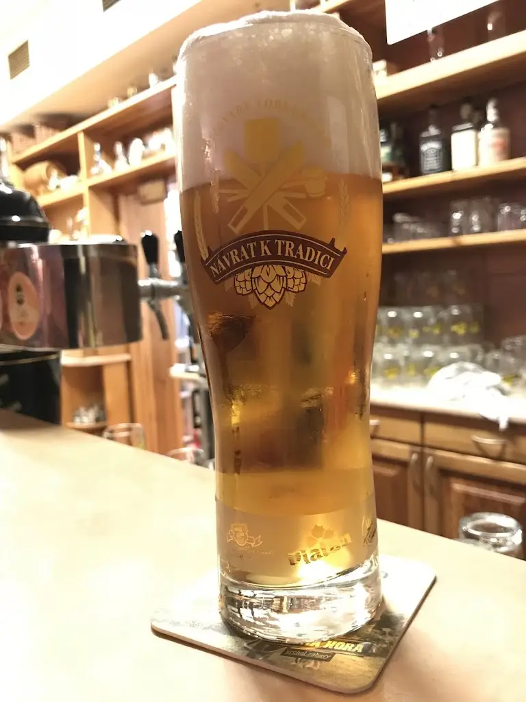 Jan Souček_Fotbalová hospůdka_Blansko_review